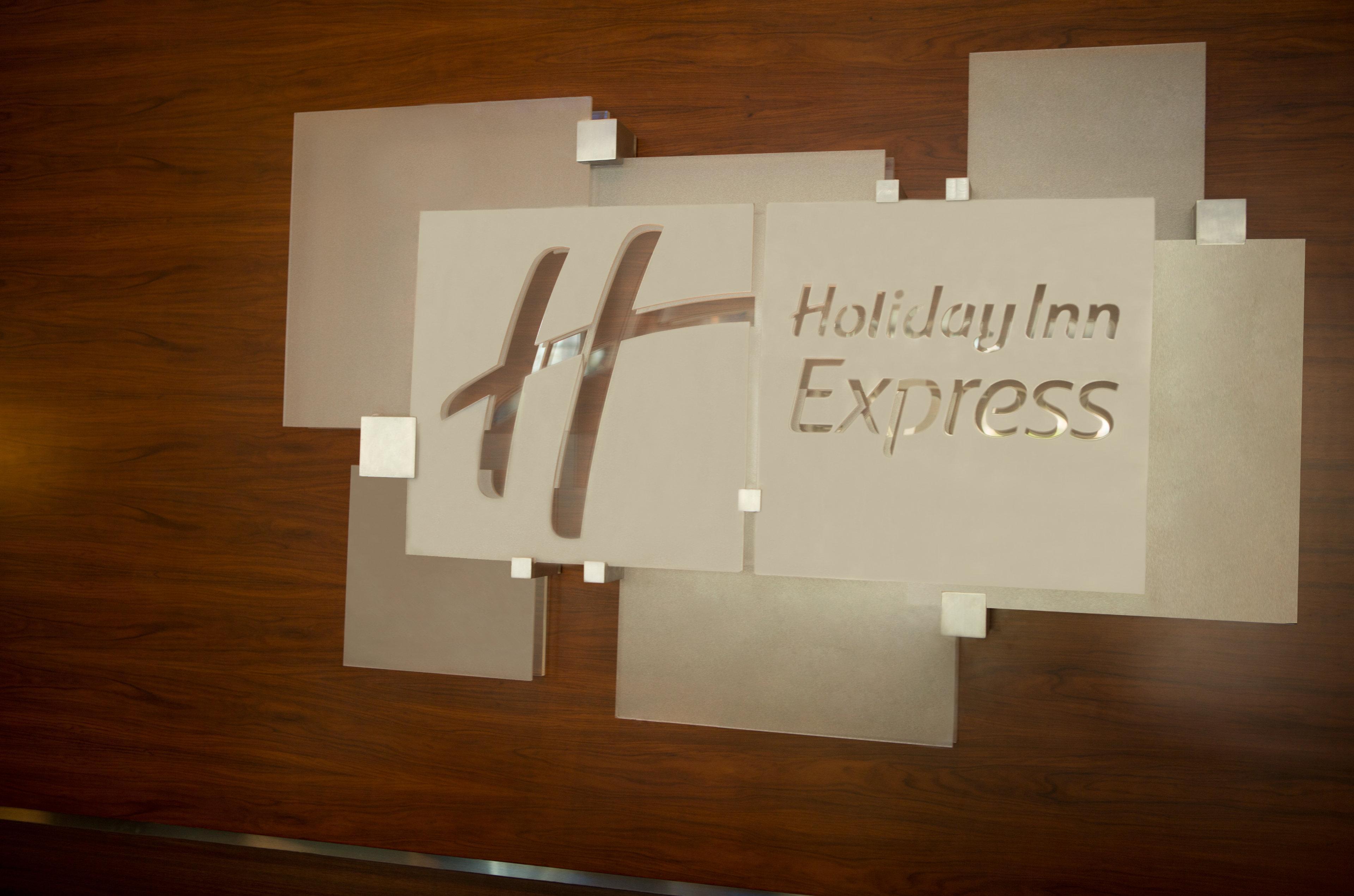 Holiday Inn Express Jakarta International Expo By Ihg Exterior photo