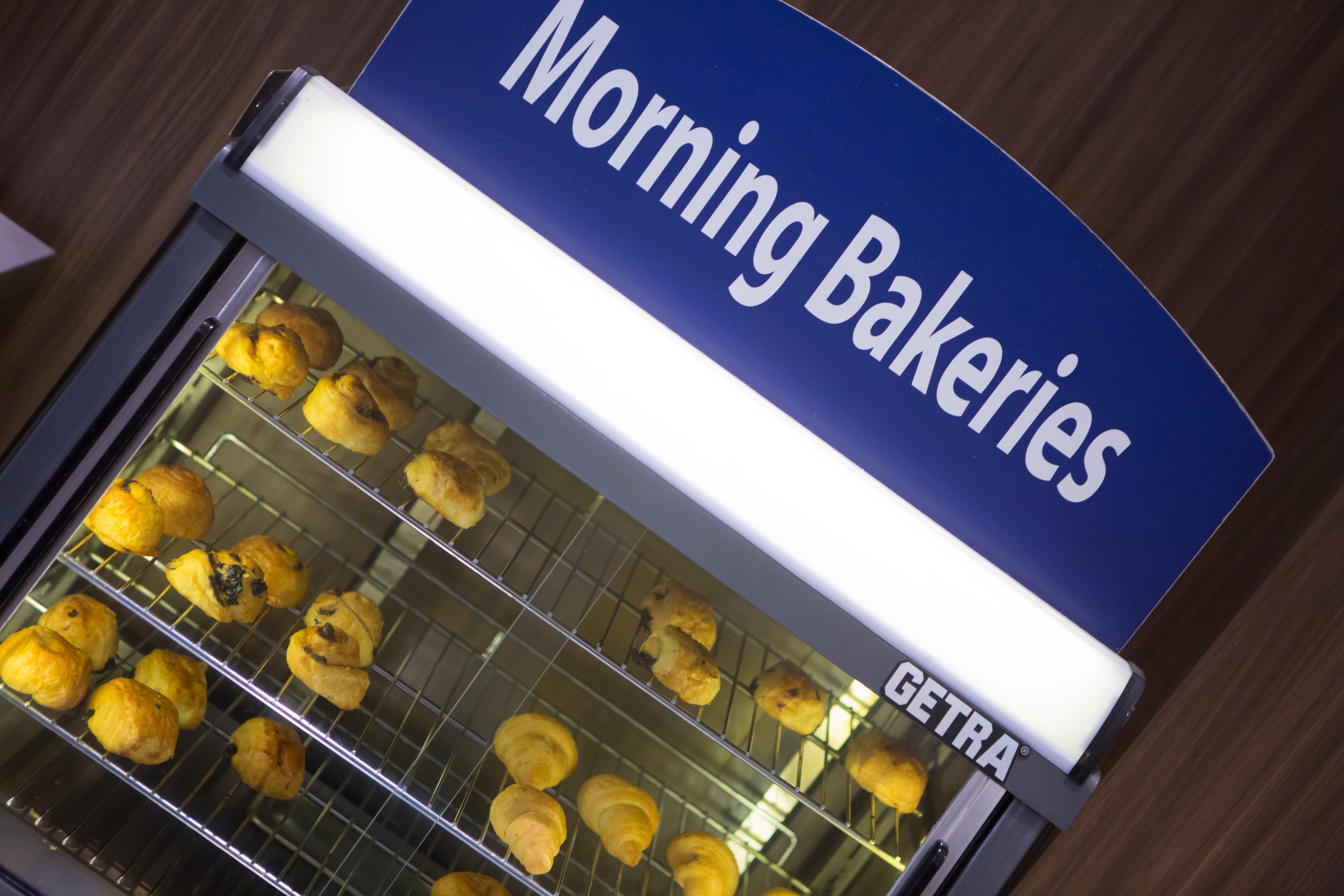 Holiday Inn Express Jakarta International Expo By Ihg Exterior photo